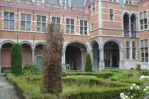 메헬렌의 사보이 궁 내부