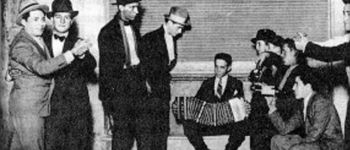 1900년경 사진, 남성끼리 추는 경우도 드물지 않았다.