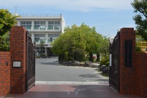 가니에정립 가니에 초등학교