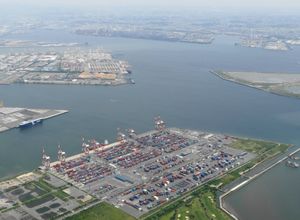 하늘에서 본 나베타 부두와 도비시마 부두