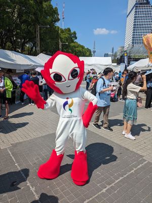 2024년 9월 나고야에서 열린 행사에 참석한 20회 아시안 게임 마스코트, 호노혼