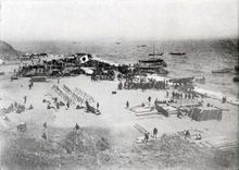 남산 전투. 석에서의 육군 병력 상륙 모습. 해군군령부(1909년 11월 25일)