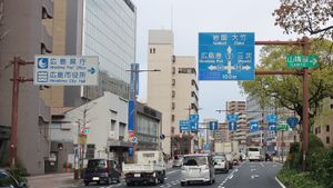 히로시마시청 앞 교차로 부근 (시점)