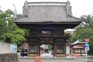 다마무라 하치만궁(玉村八幡宮) 수신문(随神門)