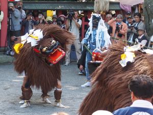 후쿠오카현 아사쿠라시 미나기 신사의 사자춤