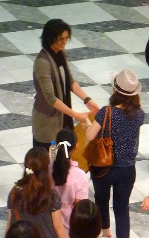 2011년 팬들과 함께