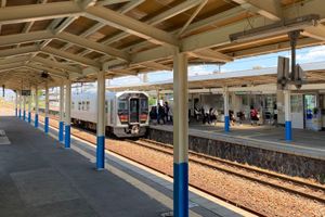 주로 기관차로 운영되는 신쓰 - 신발다 간 열차(2020년 5월, 수원역, 12시경)