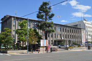 2019년까지 사용되었던 구 에치젠 시청 청사