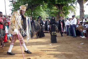 상투메의 쇼우리(Tchioli), 아우토 드 플로리페스 축제의 한 장면
