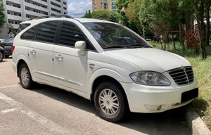 쌍용 뉴 로디우스 정측면