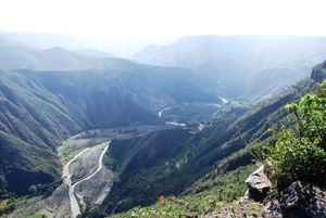 후아스카 데 오캄포에 있는 페냐 델 아이레 남쪽의 협곡, 메츠티틀란 협곡 생물권 보전 지역의 일부