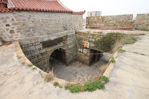 푸젠성 해안에 있는 충무성의 문들 중 하나 (원래 1384년경 건설됨)