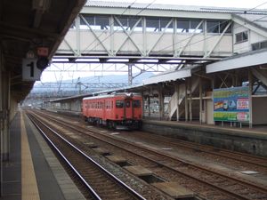 2008년 11월 오이토 선 열차와 승강장