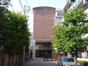 꼼바 동방 중학교·고등학교