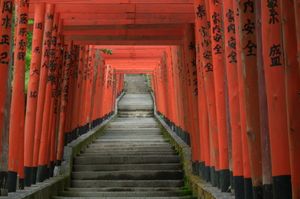 오카이나리 신사에 있는 참배길