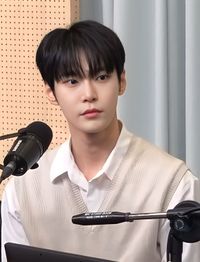 2023년 4월 라디오 녹음 중