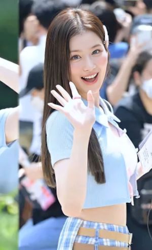 2022년 9월 3일 MBC 쇼! 음악중심 미니 팬미팅에서의 사나