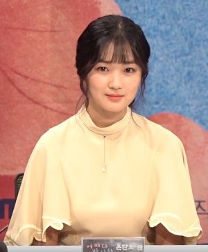 김혜윤, TV 부문 여자 신인 연기상 수상자