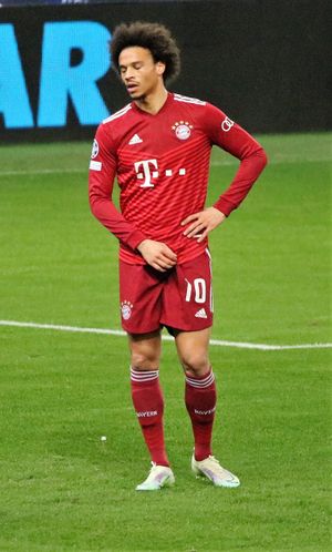바이에른 뮌헨에서 활약하는 자네(2022년)