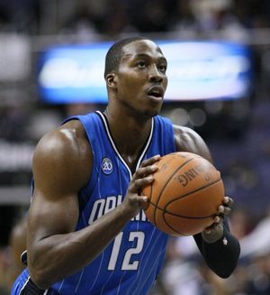 드와이트 하워드(Dwight Howard)는 2004년 NBA 드래프트에서 전체 1순위로 지명되었다.