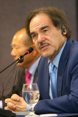 갈라 프레젠테이션 《월 스트리트: 머니 네버 슬립스》(Wall Street: Money Never Sleeps), 2010