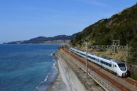 신오사카역과 잇는 특급 쿠로시오(くろしお)열차