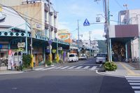 기이카쓰우라역 앞 상점가