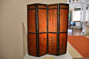 베트남 칠기를 사용한 접이식 병풍