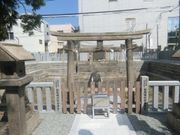 슈쿠인 돈궁(宿院頓宮) 경내의 이이가이보리(飯匙堀)}}