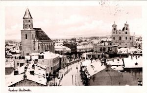 1941년~1944년 흐로드나 스카이라인. 왼쪽은 성모 마리아 교회, 오른쪽은 흐로드노 대성당