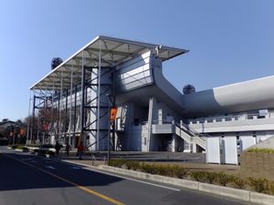 경기장 외관 (2015년 2월 11일)