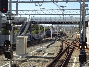 쓰루가미네 방향에서 안쪽 2선이 입환선(2019년 11월 30일)