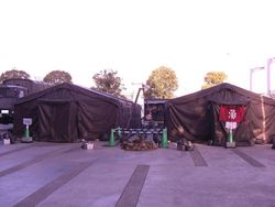 일본 자위대가 설치한 임시 샤워실