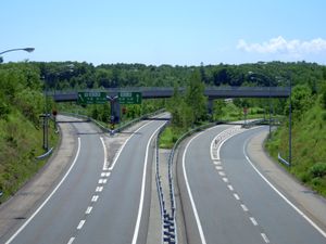 지토세에니와 분기점 인근 (2014년 6월)