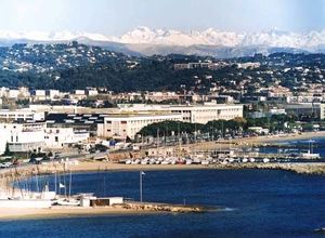 칸 만델리에 항공센터