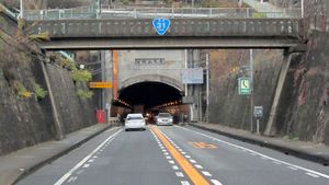 어미산 터널 부근(2012년 12월) 히로시마현 구레시 해안 4정목