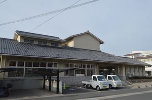 도노쇼정립 중앙도서관