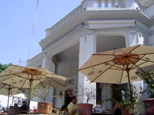 발라르타 애비뉴의 카페