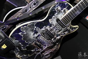 루나 시와 엑스 재팬 기타리스트 스기조의 시그니처 ESP 이클립스 S-VIII 브릴리언트 믹스드미디어 기타