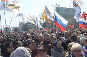 2014년 4월 6일 도네츠크의 친러시아 시위대