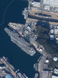 요코스카 항에 정박 중인 로널드 레이건(2016년)