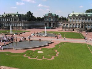 츠빙거 궁전 (Zwinger)