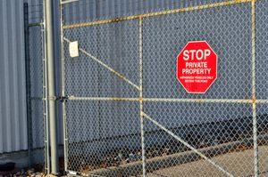 사유지 표지판이 있는 문