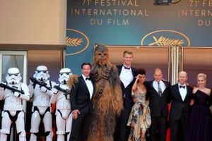 2018년 칸 영화제에서 영화를 홍보하는 배우, 감독, 제작진