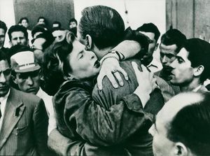 잉그리드 버그만과 조지 샌더스가 출연한 이탈리아 여행