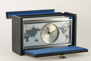 유럽 최초의 가정용 탁상시계 '아스트로크론(Astrochron)', 융한스(Junghans)사 제작(1967년)