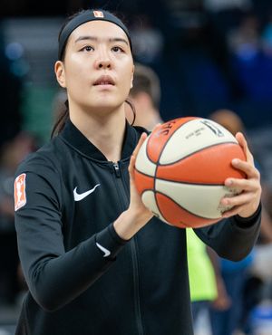만 20세 최연소 MVP 수상자 박지수