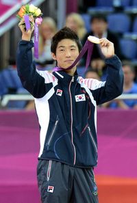 양학선이 대한민국 체조 사상 첫 금메달을 획득했다.