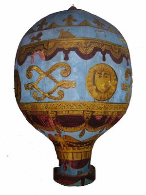 몽골피에 형제의 열기구 모형 (런던 과학 박물관)