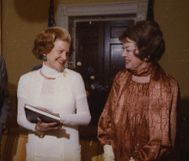 사망 6개월 전인 1976년 5월 11일, 러셀은 베티 포드(유방암 생존자)를 백악관에서 만났다.